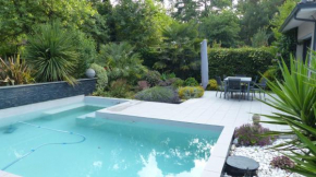 Villa d’archi. piscine privée en écrin de verdure